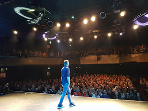 Jeanfi - Stewart devenu humoriste